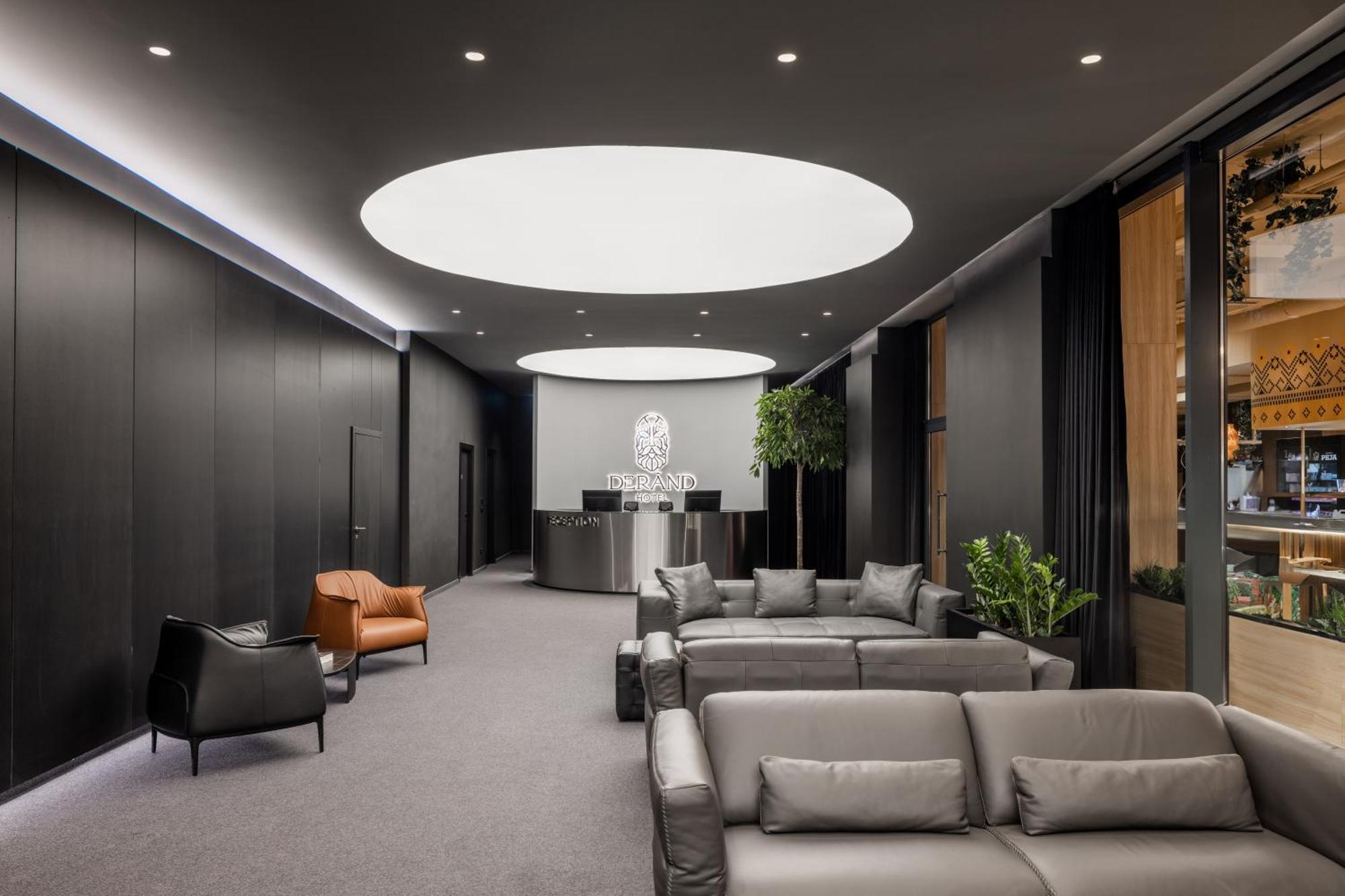 Derand Hotel Pristina Exteriör bild